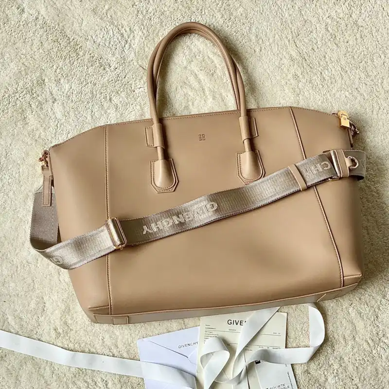 Cheap Givenchy Bag 2209SW0085 0131