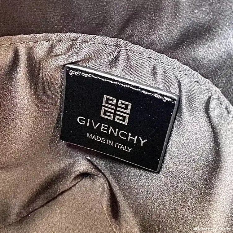 Affordable Givenchy Bag 2209SW0032 0222